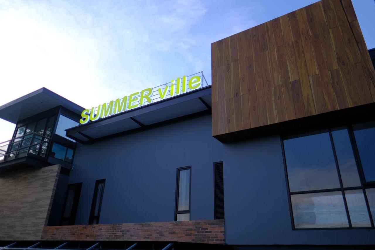 Hotel Summerville Majalengka Exterior foto