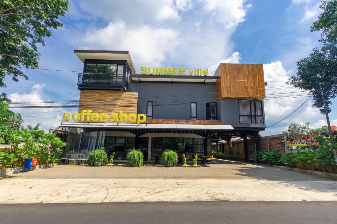 Hotel Summerville Majalengka Exterior foto